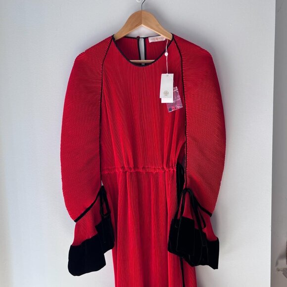 Tory Burch Pleated Ruffle Dress Runway Red 6 (S) NWT - Picture 3 of 7